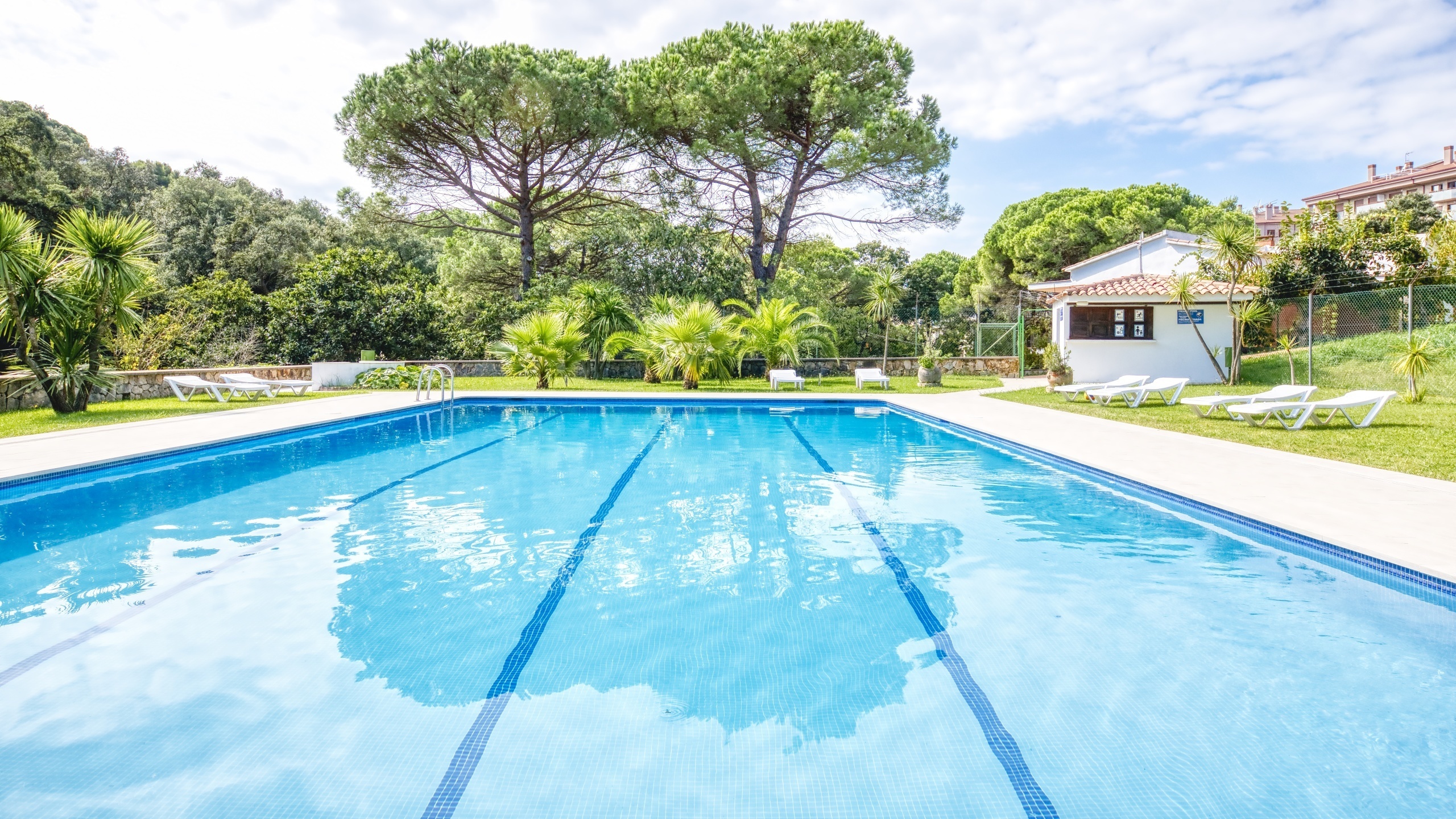 Vakantievilla's Costa Brava Spanje - Villa Lloret - Gemeenschappelijk zwembad