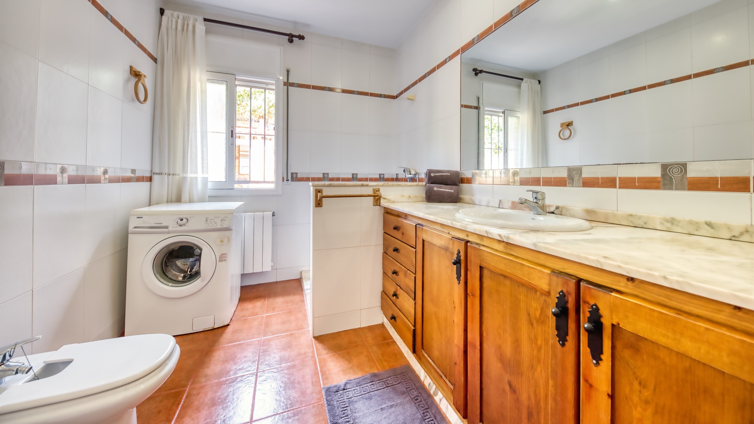 Vakantievilla's Costa Brava Spanje - Villa Alba - Badkamer