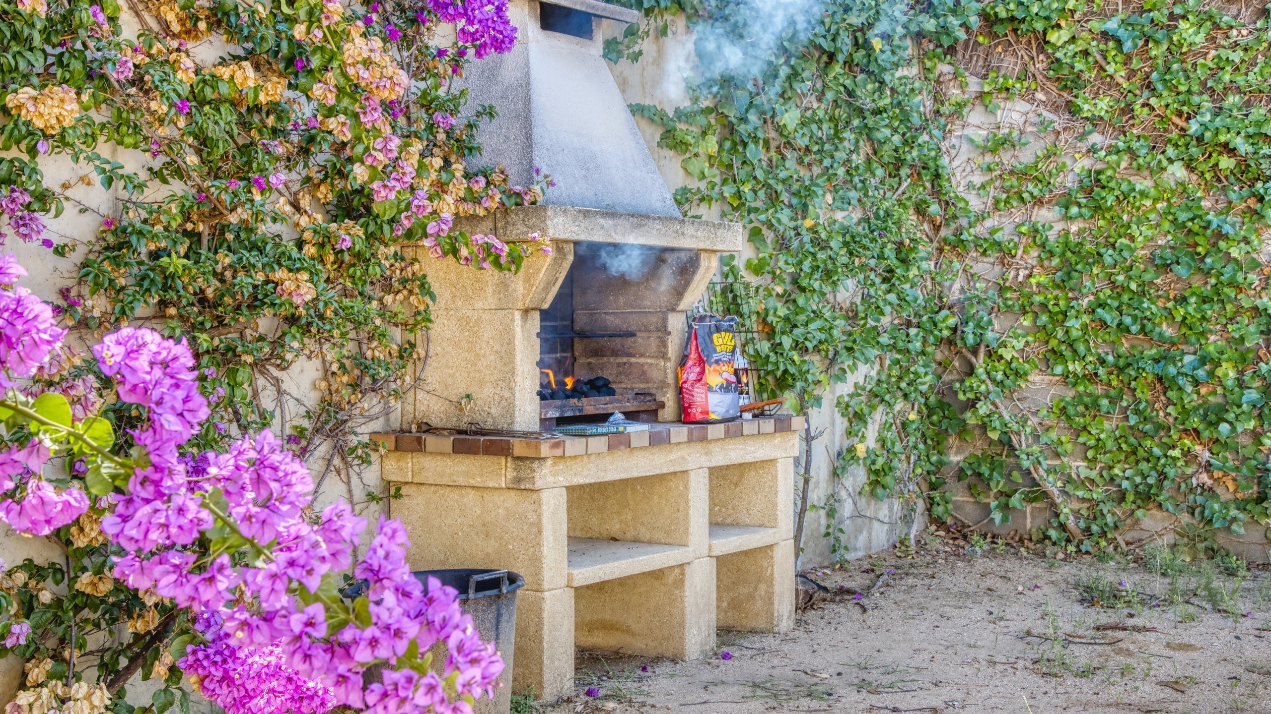 Vakantievilla's Costa Brava Spanje - Villa Mauri - BBQ gebied