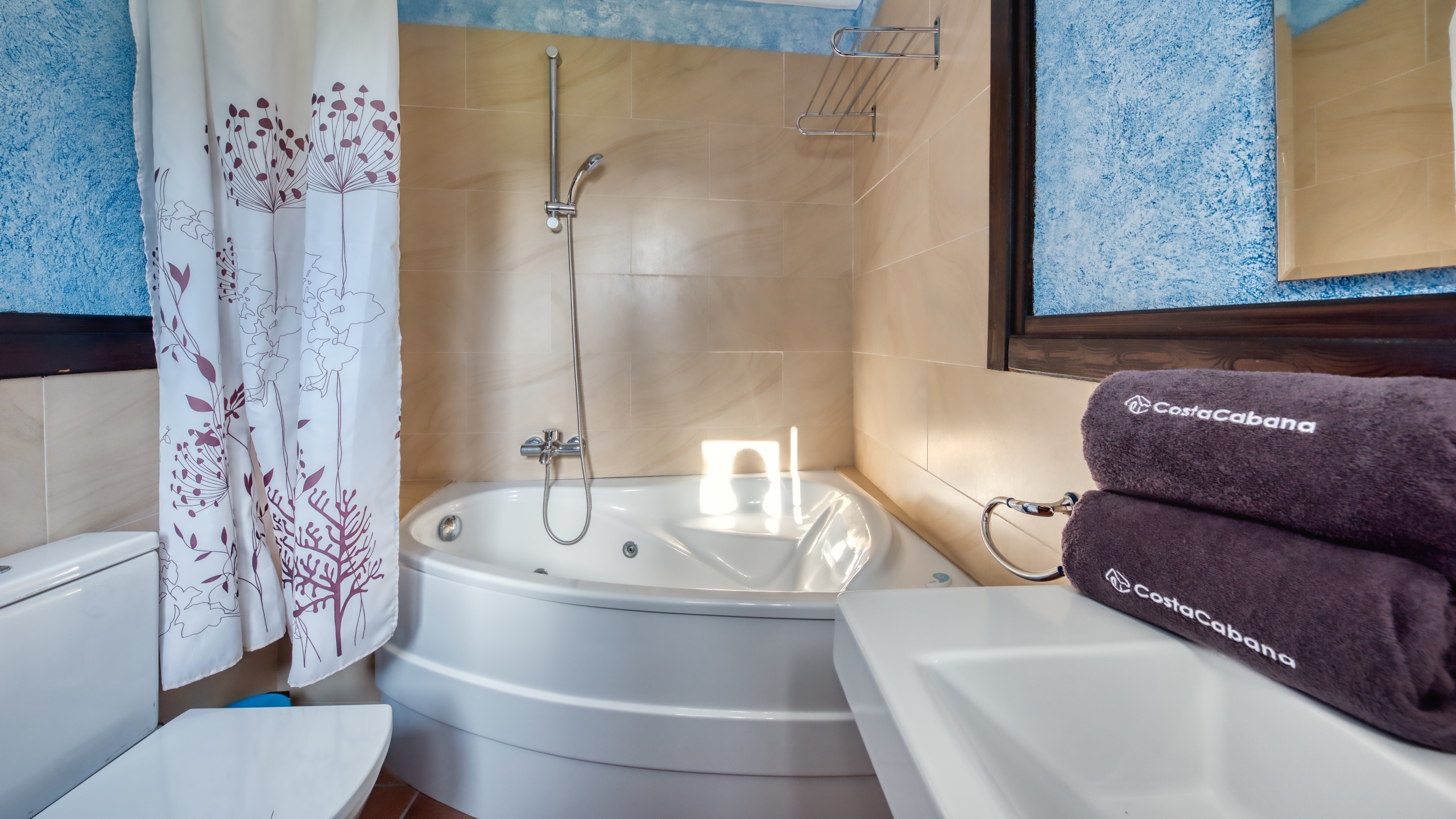 Vakantievilla's Costa Brava Countryside Spanje - Villa Can Bernardi - En-suite badkamer