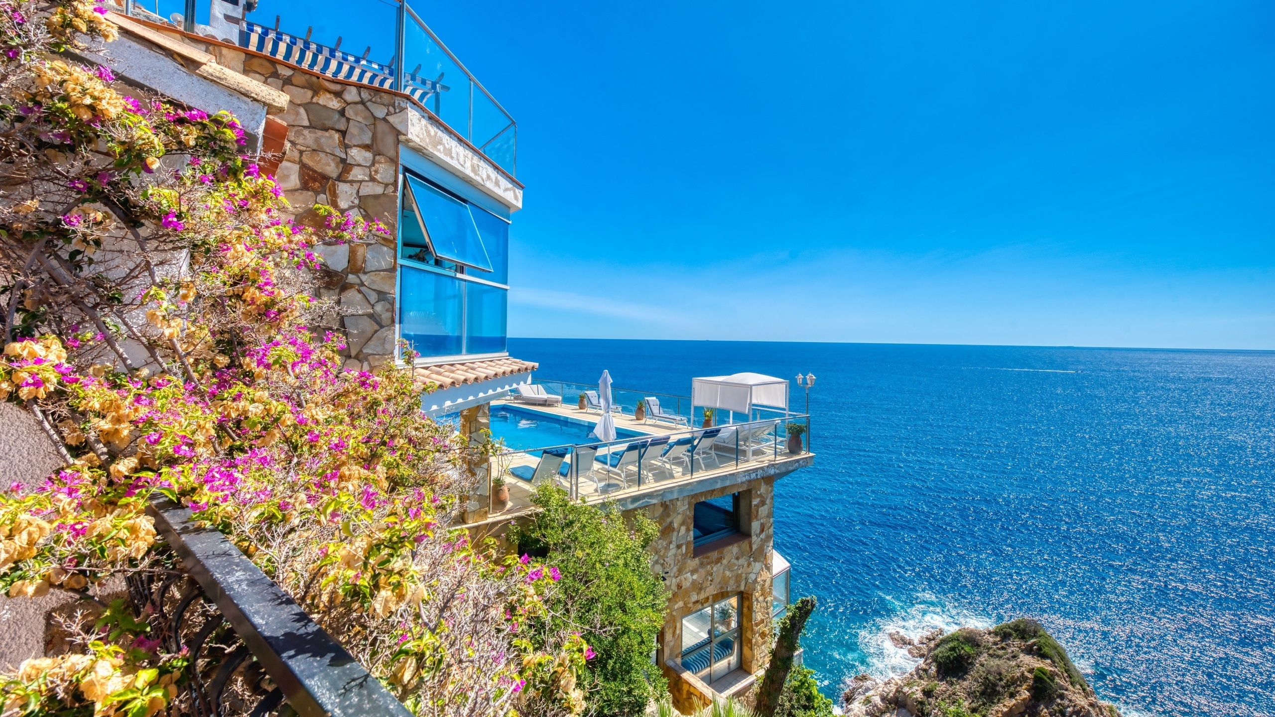 Vakantievilla's Costa Brava Spanje - Villa Infinity - Een van de weergaven
