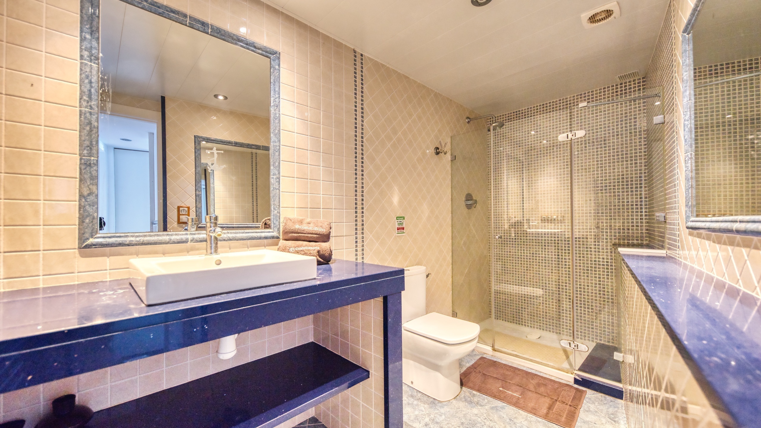 Vakantievilla's Costa Brava Spanje - Villa Infinity - Badkamer
