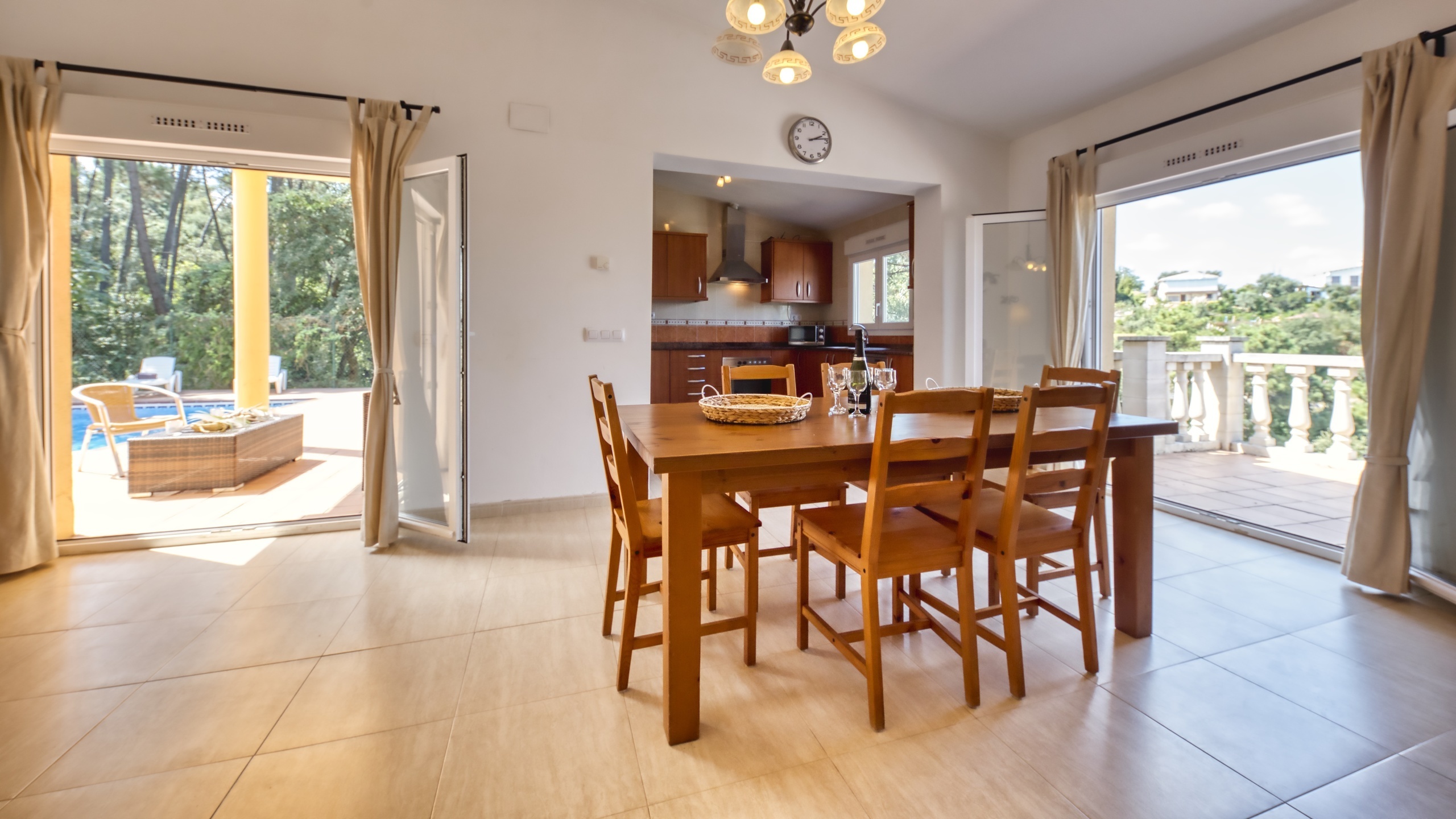 Vakantievilla's Costa Brava Spanje - Villa Esmee - Eethoek