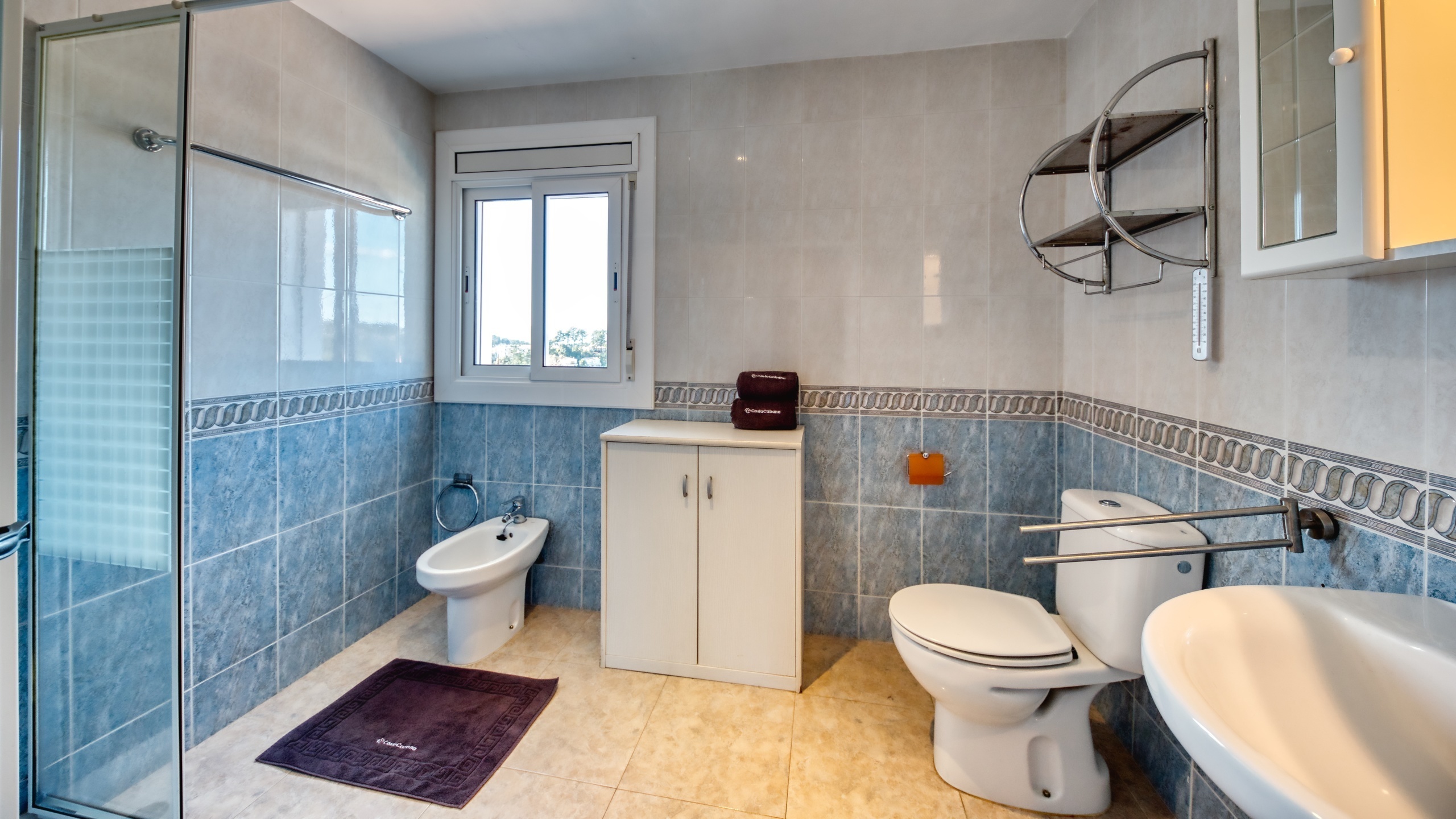 Vakantievilla's Costa Brava Spanje - Villa Elfi - Badkamer
