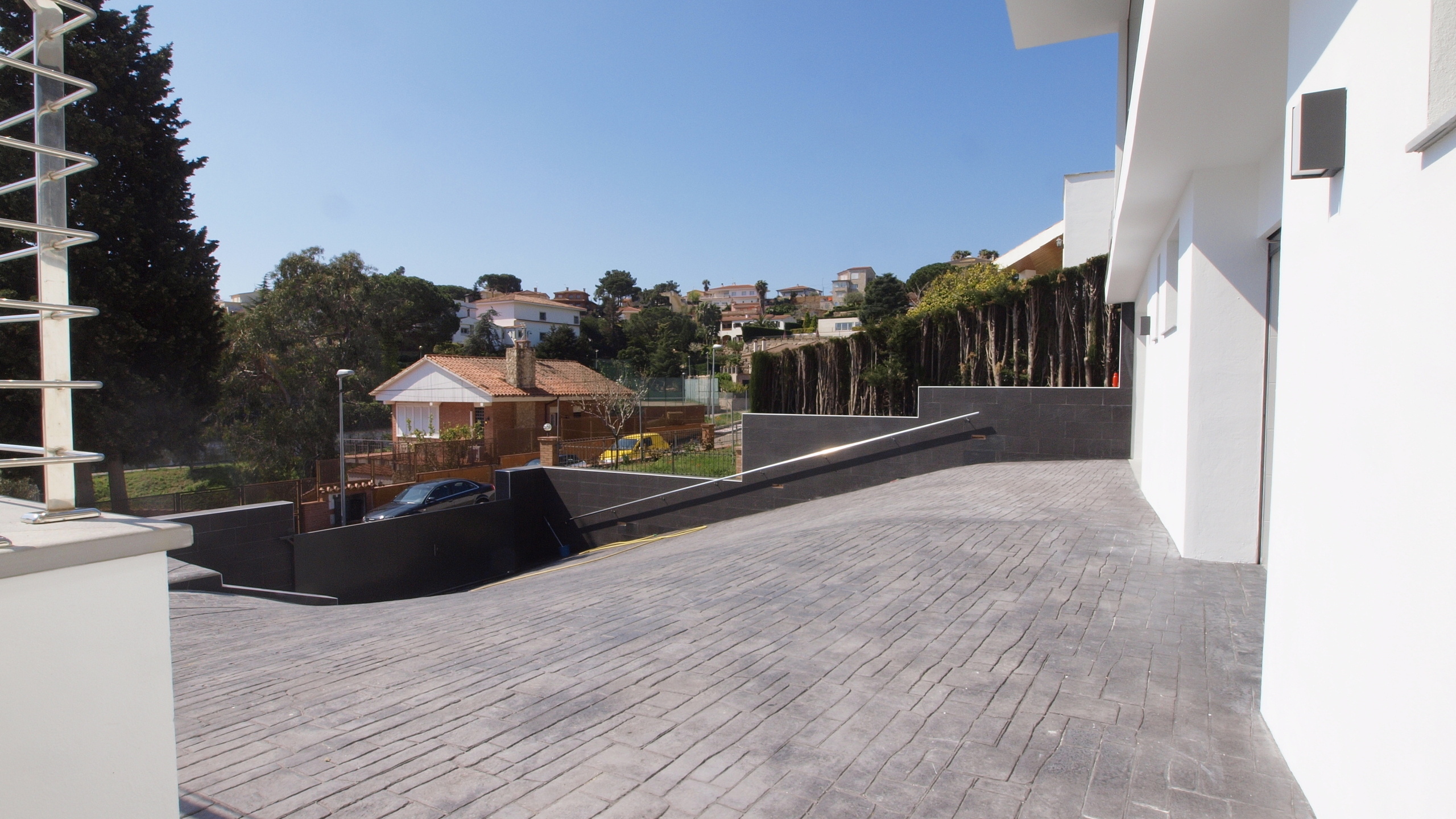 Vakantievilla's Costa Brava Spanje - Villa SummerDream - Oprit