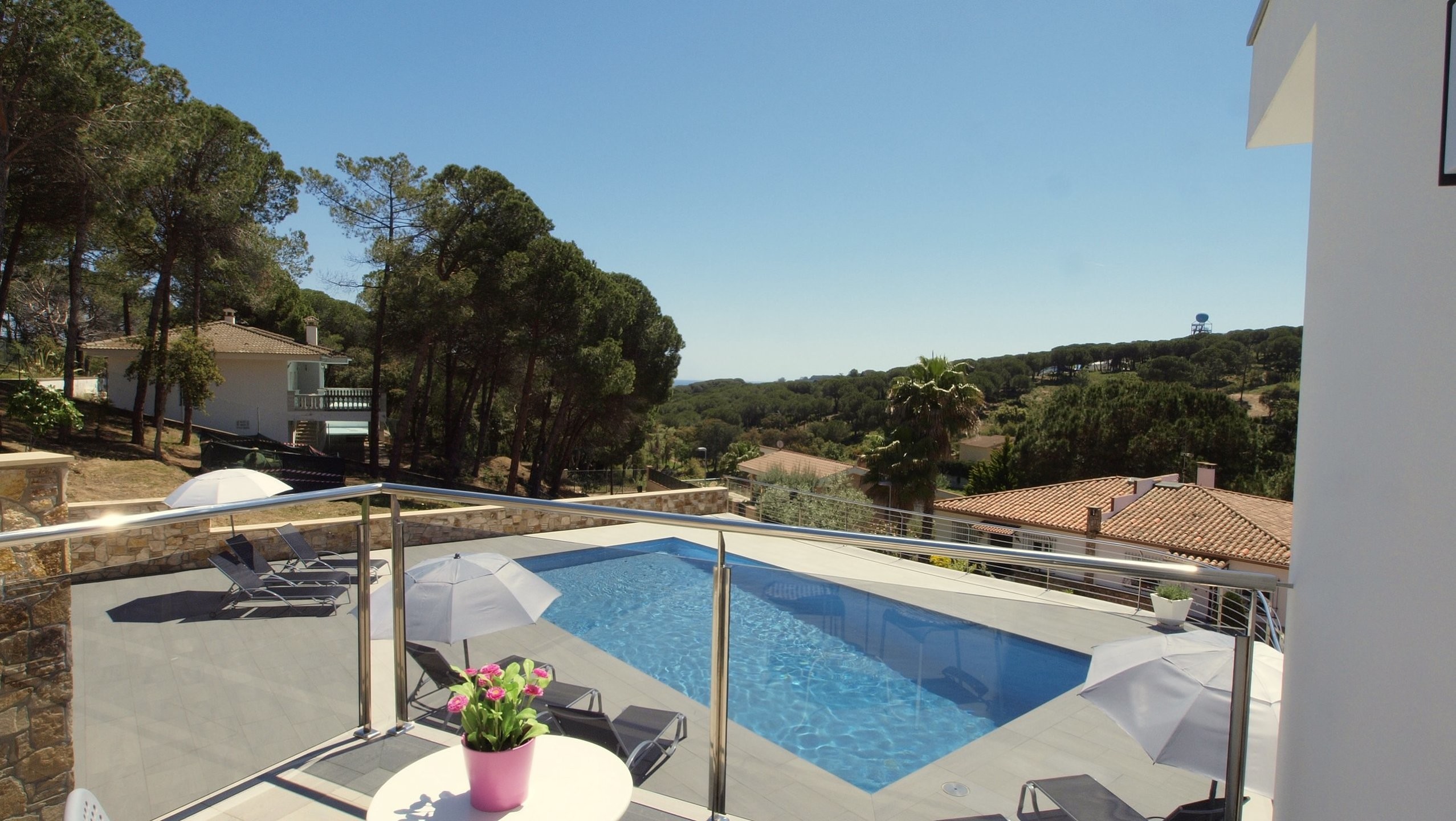 Vakantievilla's Costa Brava Spanje - Villa SummerDream - Villa buiten