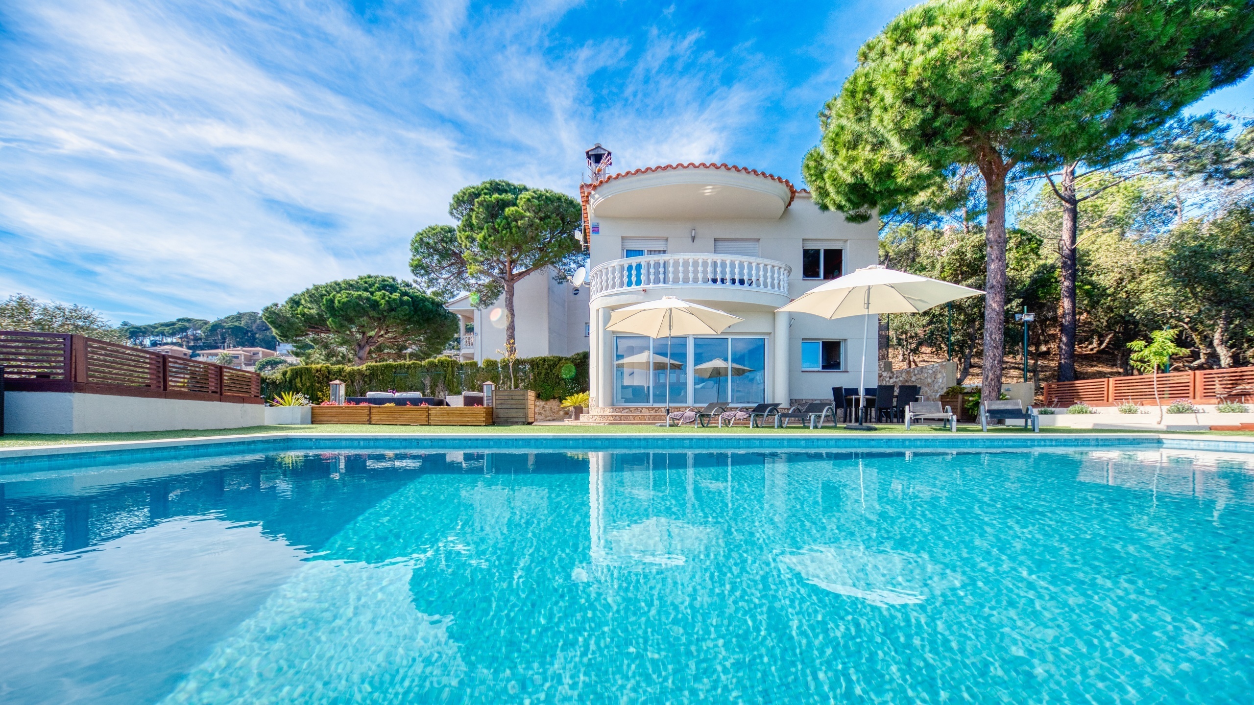 Vakantievilla's Costa Brava Spanje - Villa Chanel - Villa buiten
