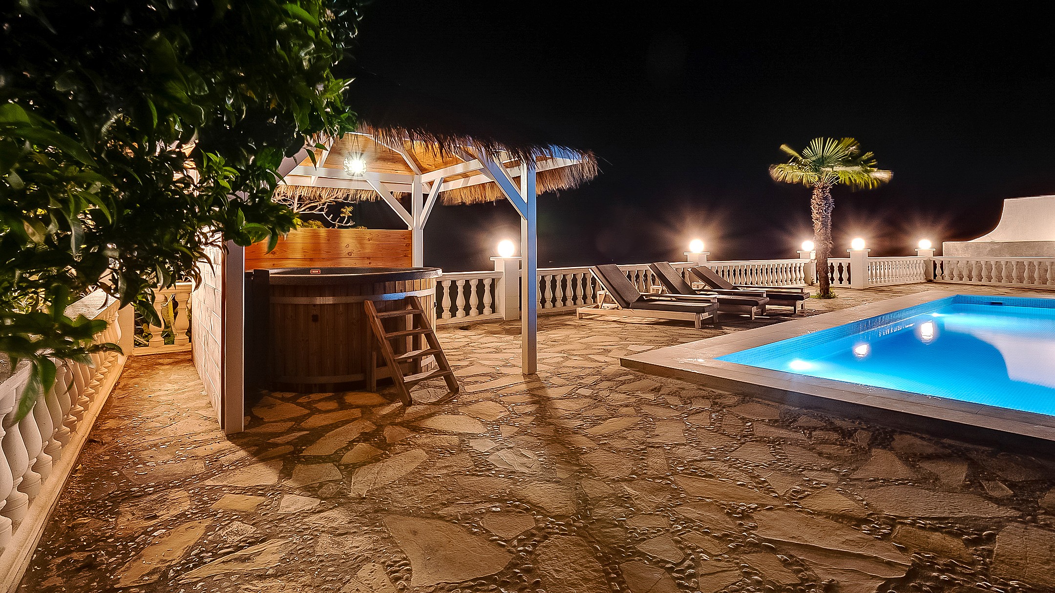 Vakantievilla's Costa Brava Spanje - Villa Tropicana - Terras