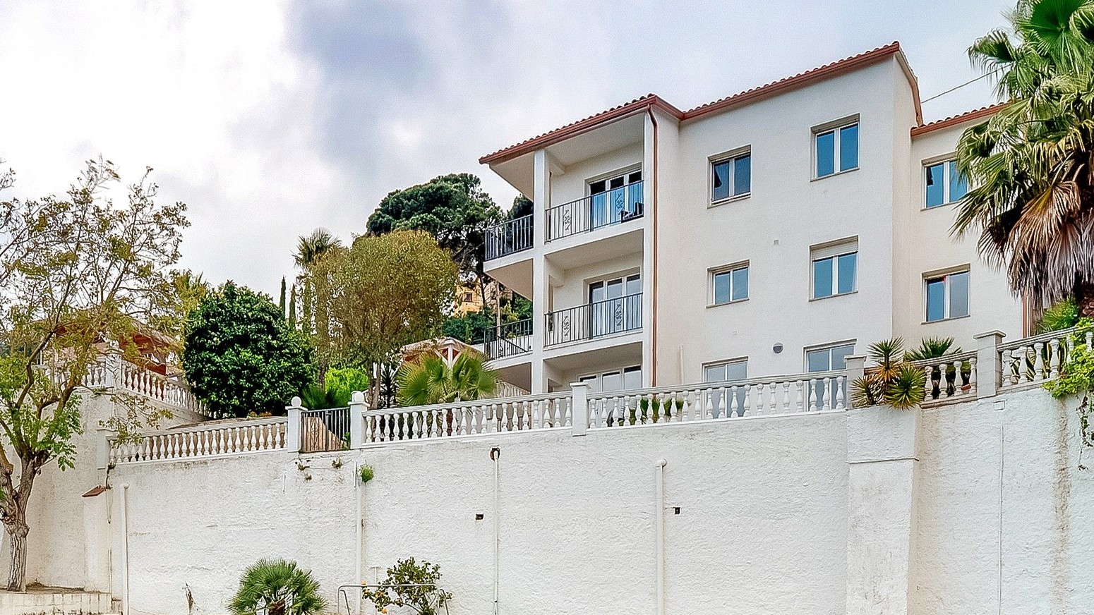 Vakantievilla's Costa Brava Spanje - Villa Tropicana - Villa buiten