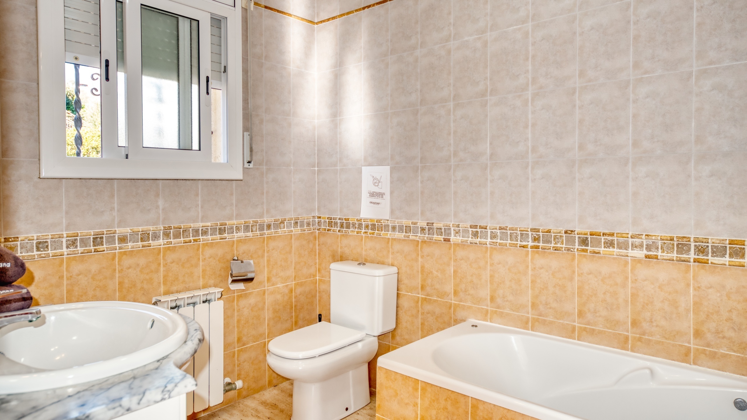 Vakantievilla's Costa Brava Spanje - Villa Holiday - Badkamer