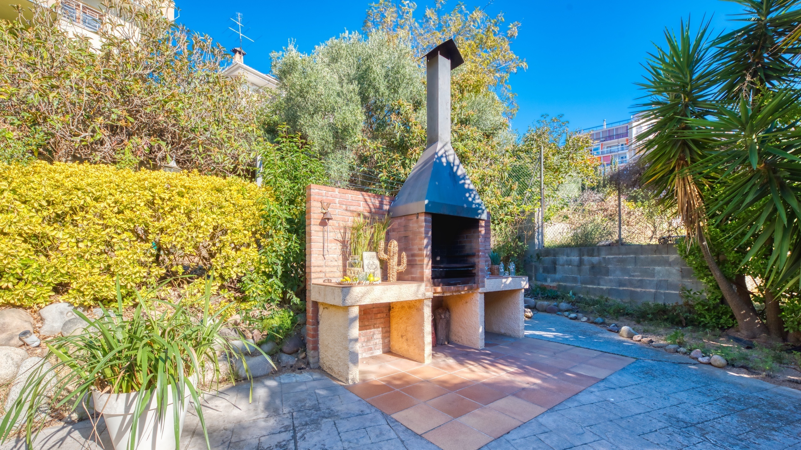 Vakantievilla's Costa Brava Spanje - Villa Summertime - BBQ gebied
