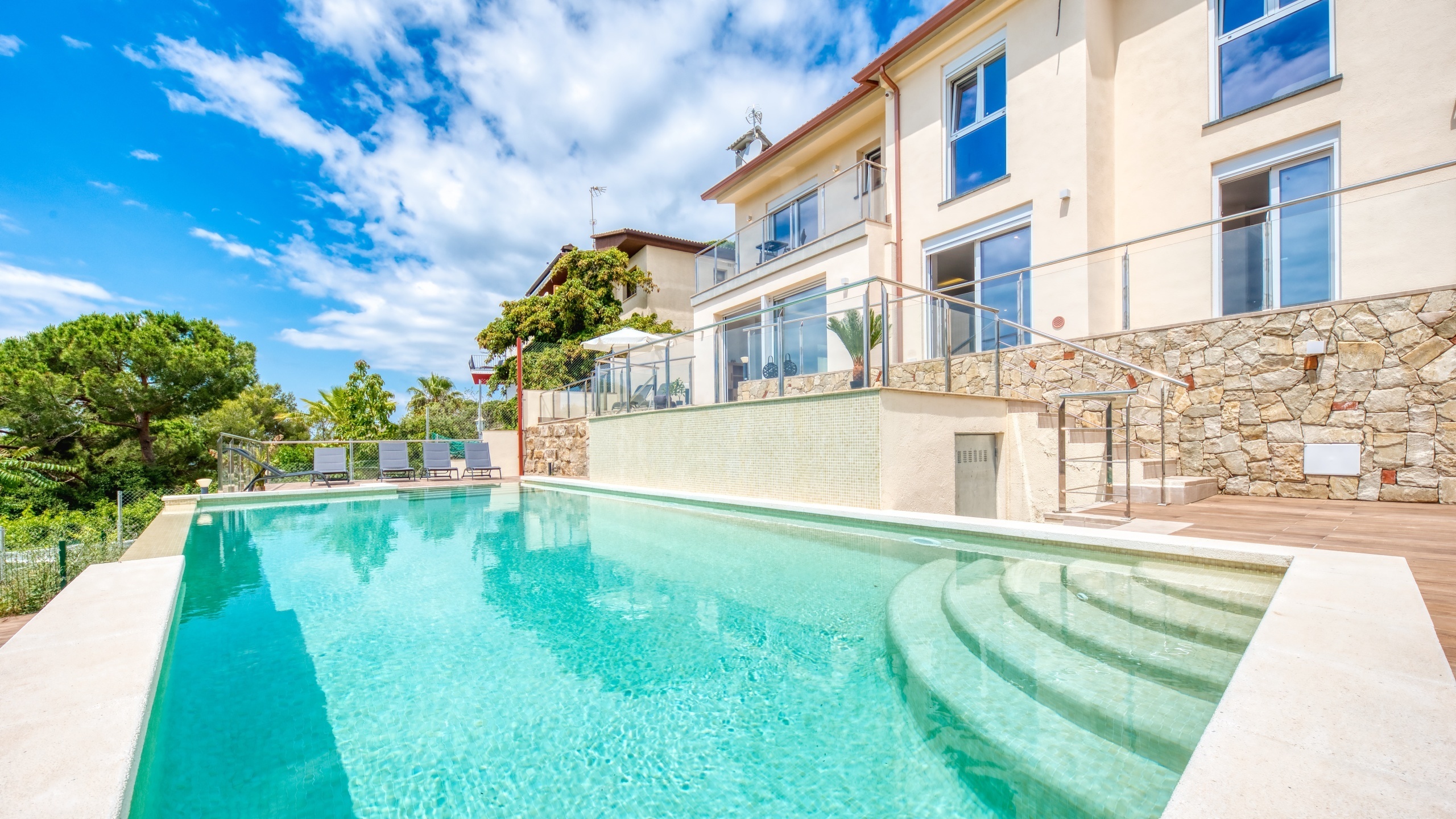 Vakantievilla's Costa Brava Spanje - Villa BellaVista - Villa buiten