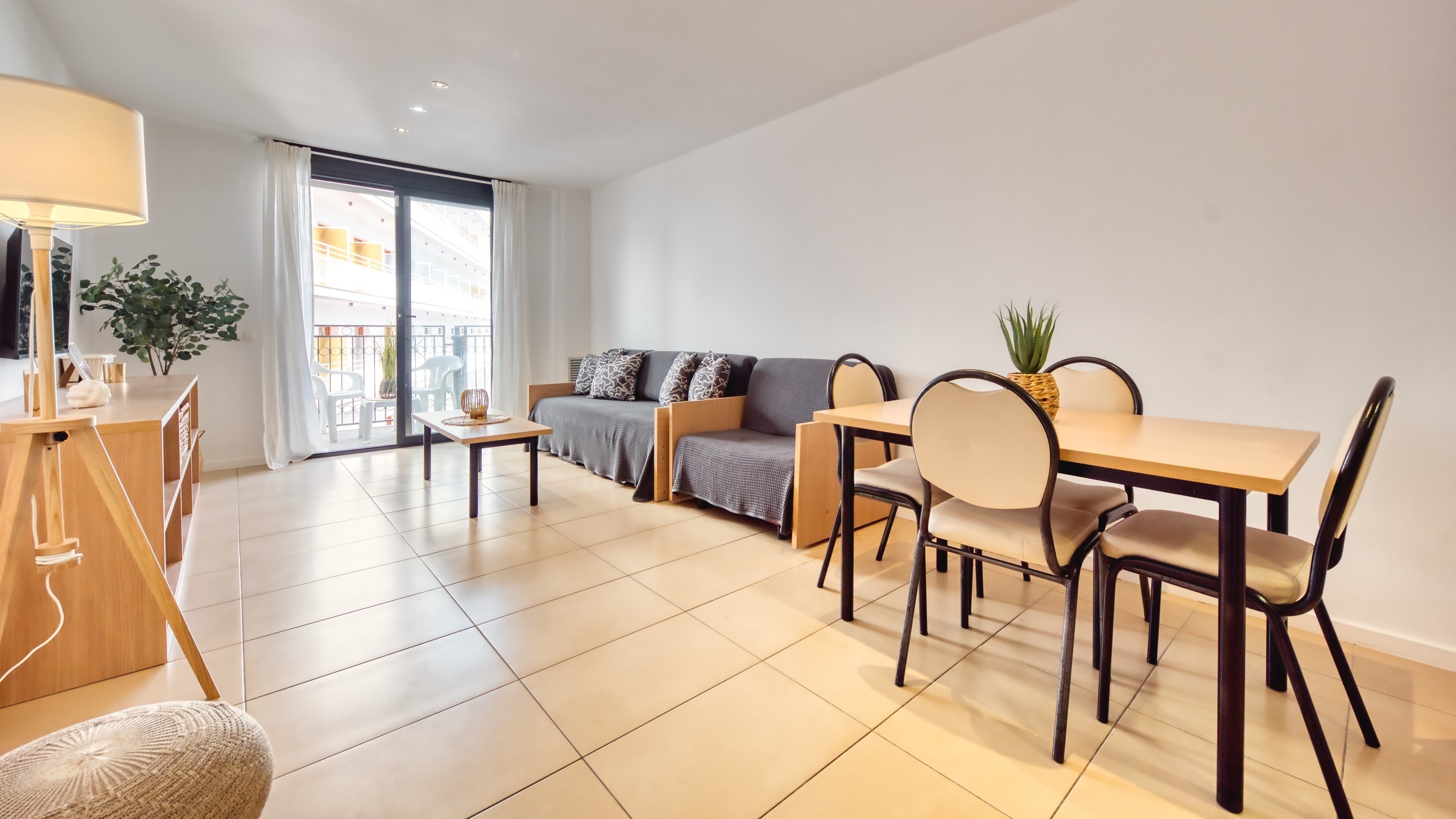 Vakantievilla's Costa Brava Spanje - Apartment Gaudi - Wonen