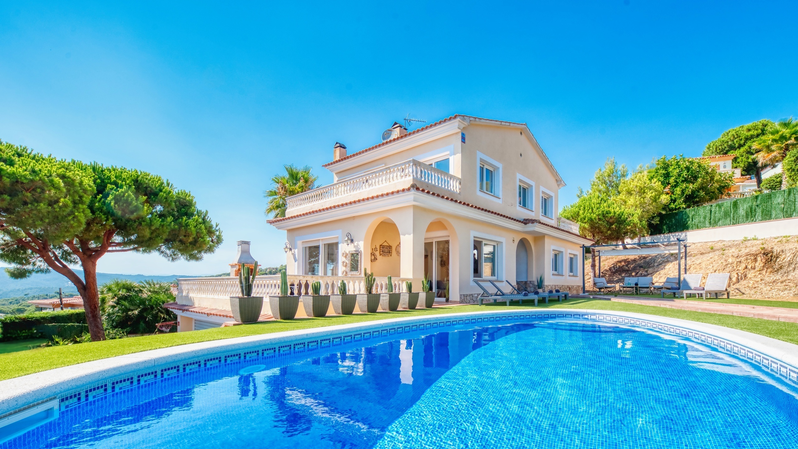 Vakantievilla's Costa Brava Spanje - Villa Ibiza - Villa buiten