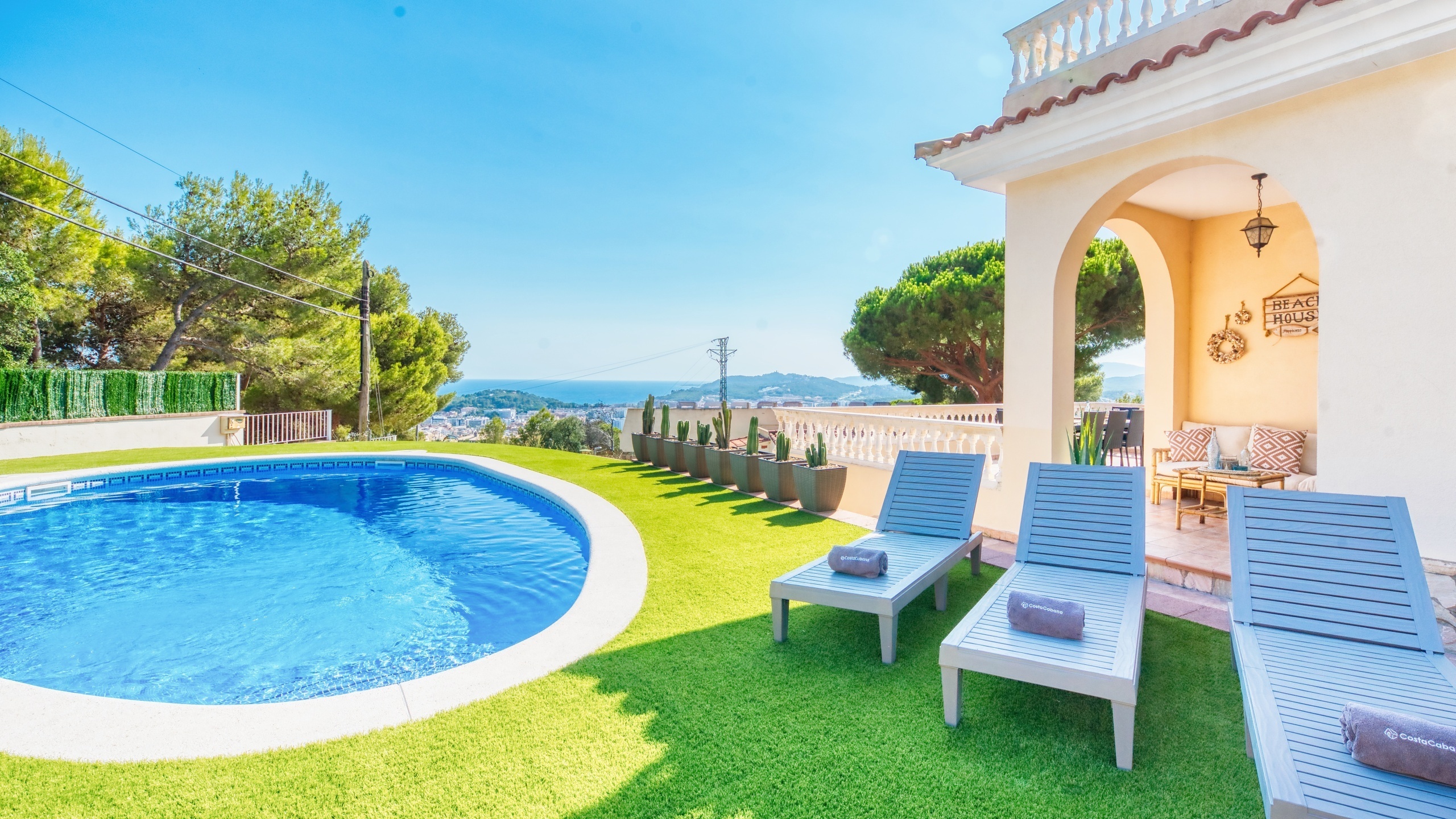Vakantievilla's Costa Brava Spanje - Villa Ibiza - Zwembad