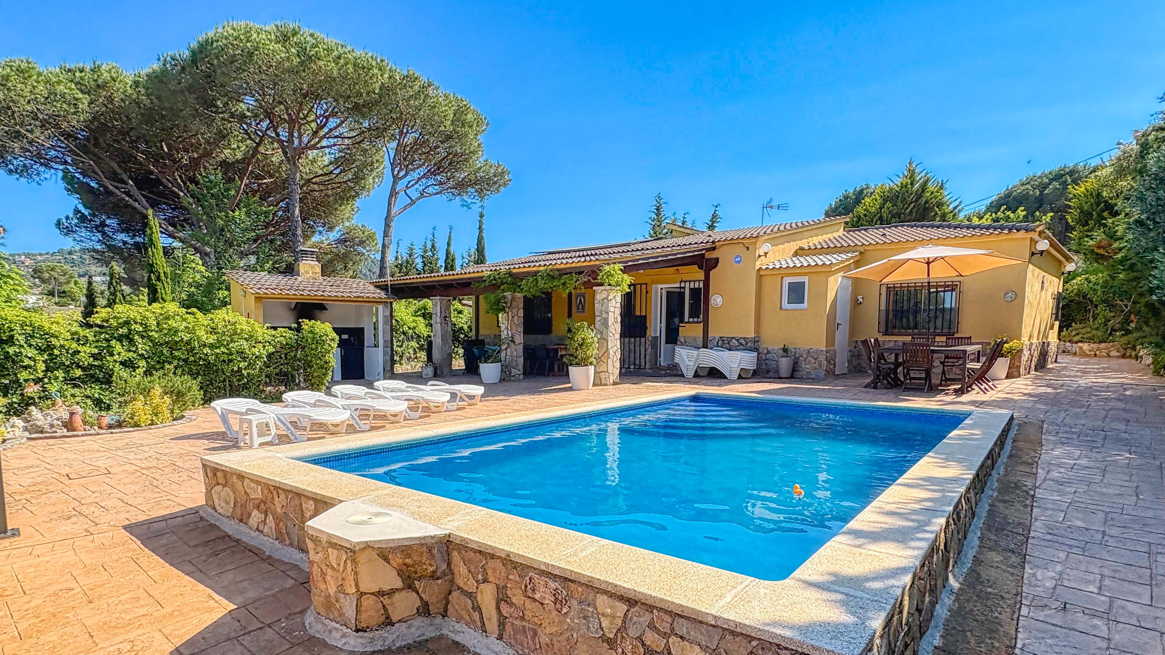 Vakantievilla Costa Brava Spanje - Villa Iako - Villa buiten