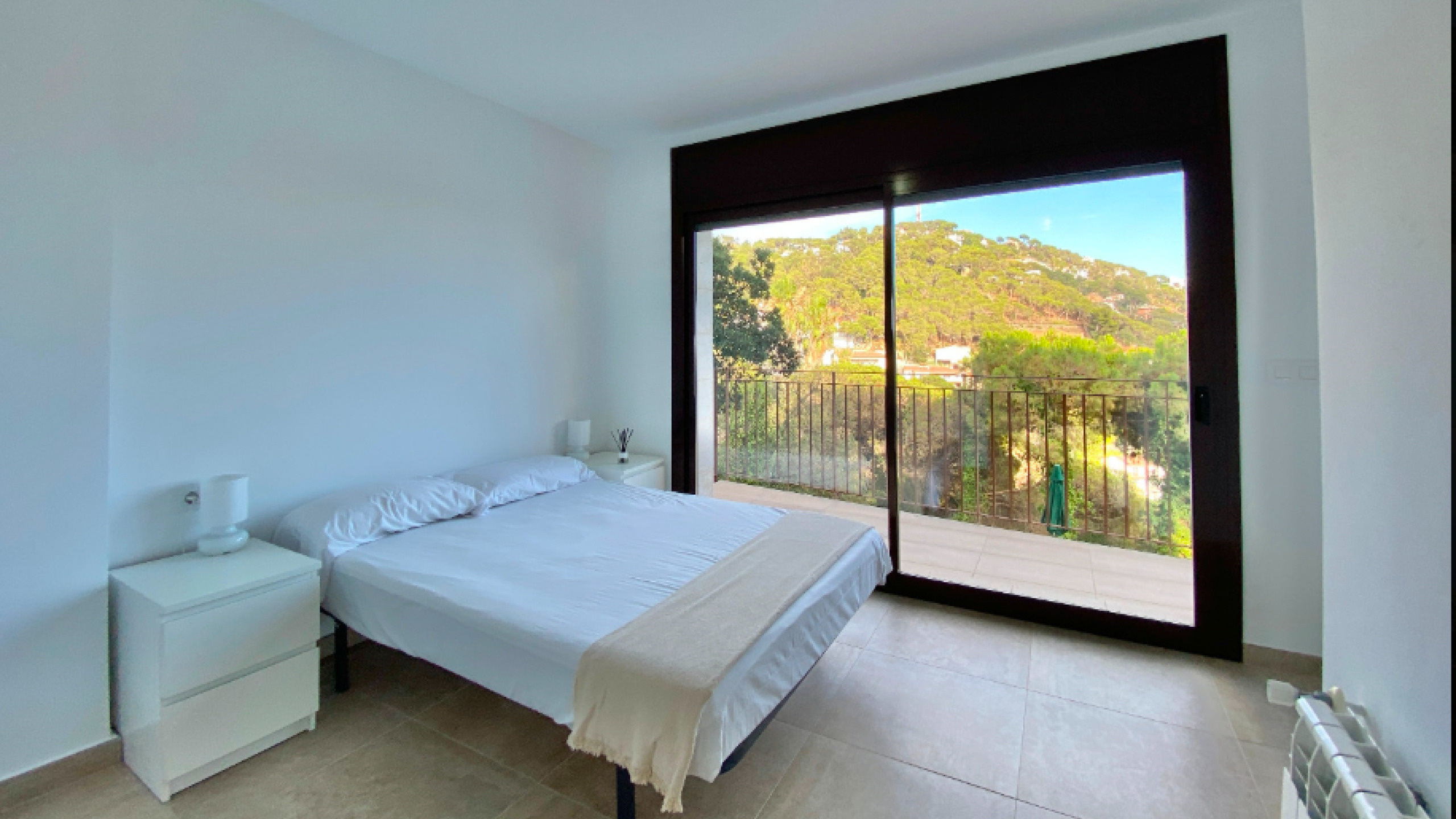 Vakantievilla's Costa Brava Spanje - Villa Sunny Beach - Hoofdslaapkamer